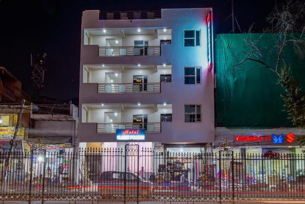 Hotel Classic Paradise Νέο Δελχί Εξωτερικό φωτογραφία