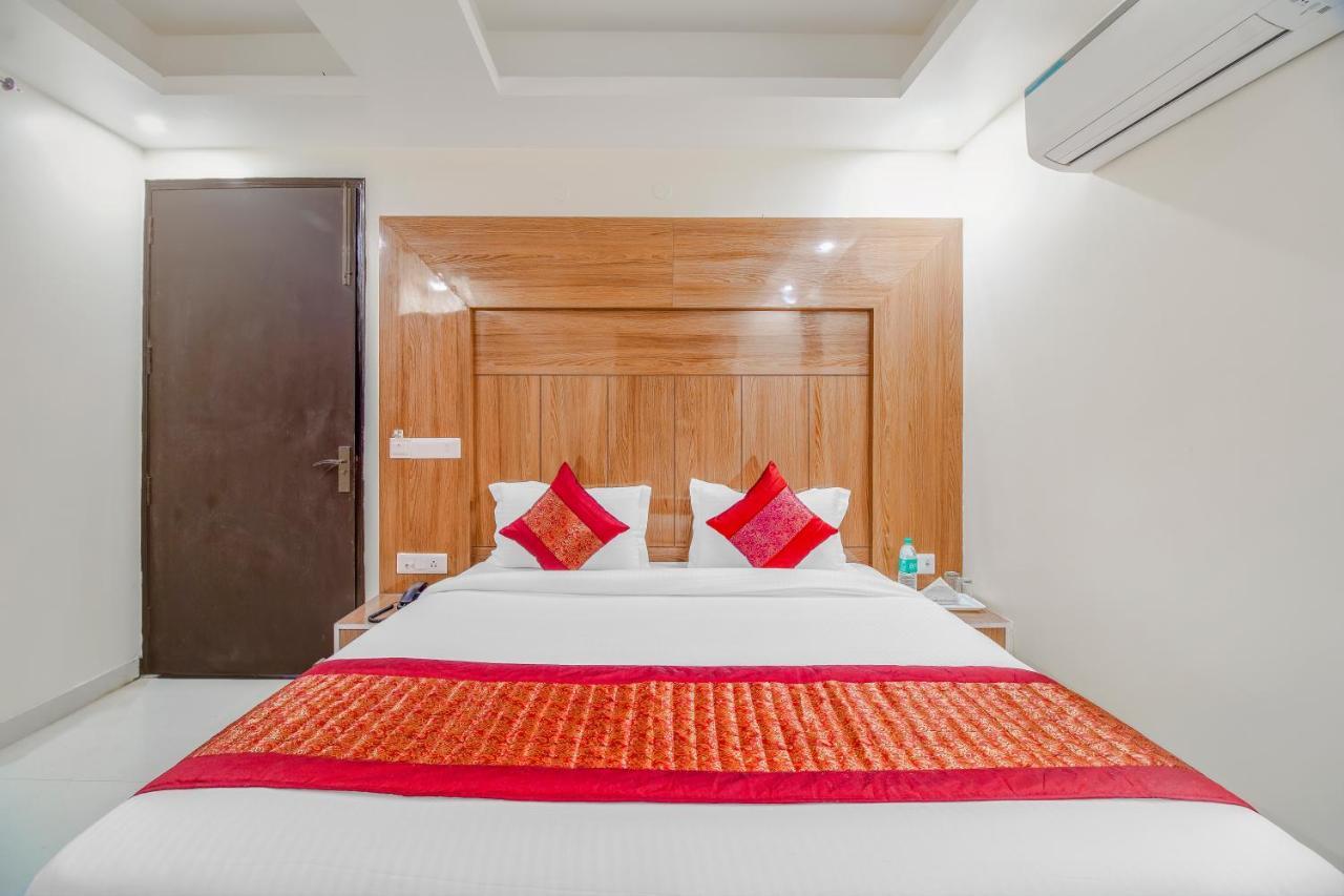 Hotel Classic Paradise Νέο Δελχί Εξωτερικό φωτογραφία
